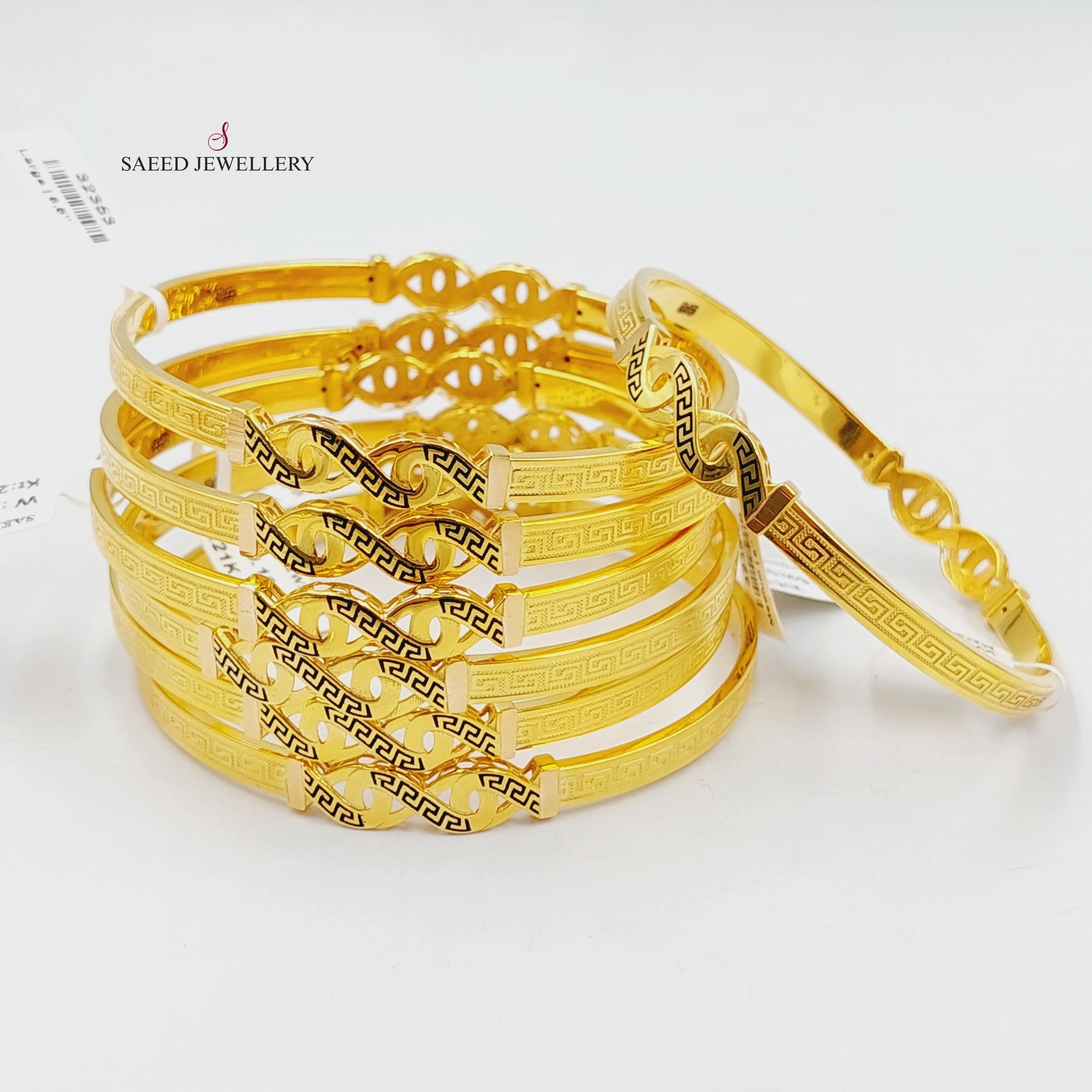 Enameled Virna Bangle