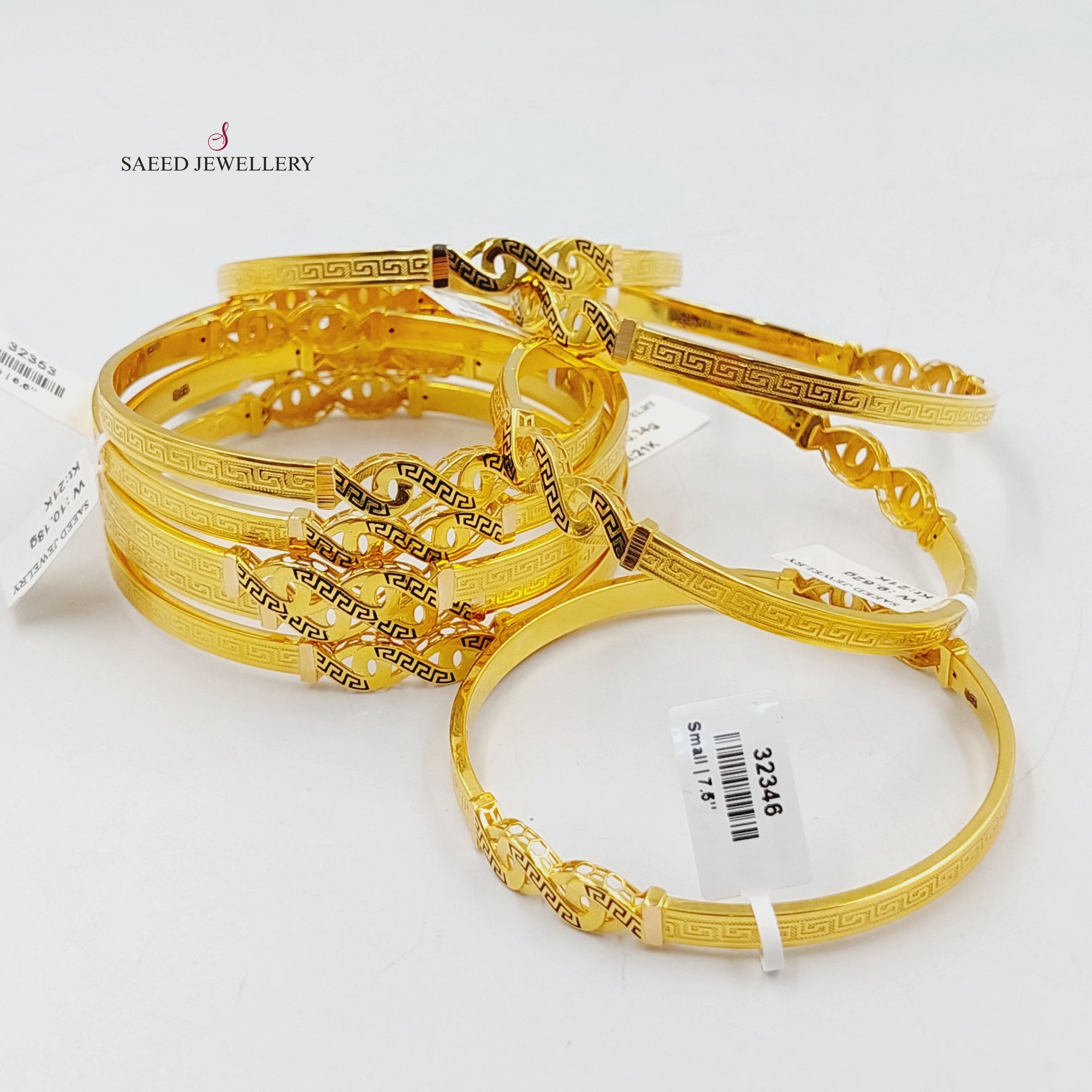 Enameled Virna Bangle