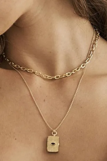 Meri Locket Necklace Gold