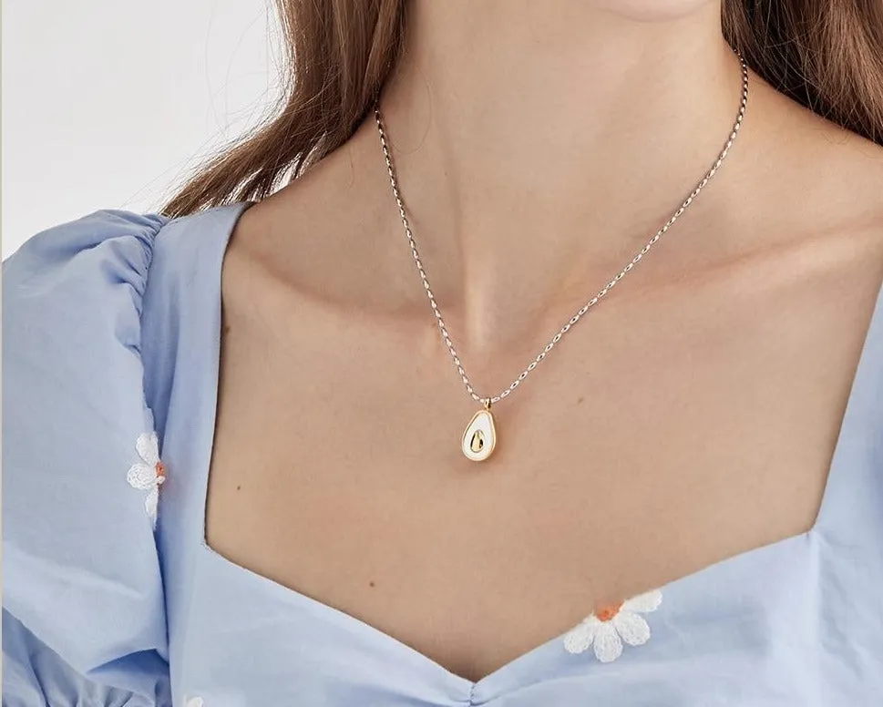 Stylemein - Pendant Necklace | Small Pendant Necklace